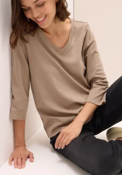 Basic shirt met V-hals