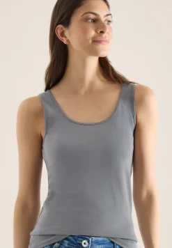 Basic top in effen kleur