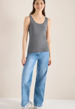 Basic top in effen kleur