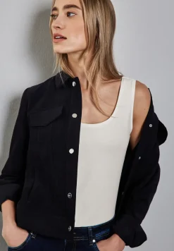 Basic top in effen kleur