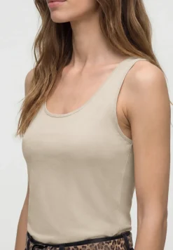 Basic top in effen kleur