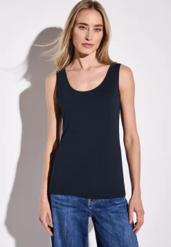 Basic top in effen kleur