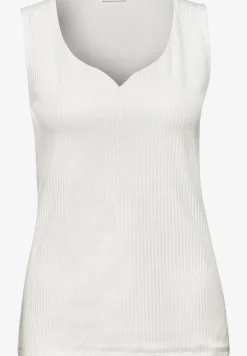 Basic top met hartvormige halslijn