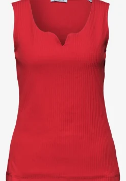 Basic top met hartvormige halslijn
