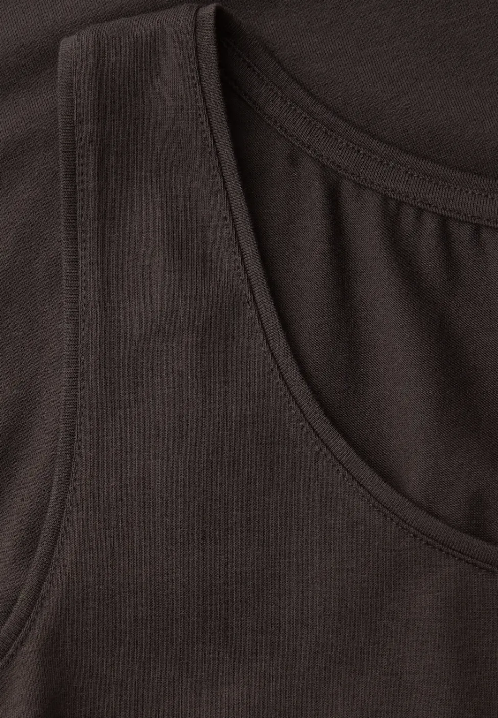 Basic top met ronde hals in effen kleur