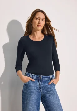 Basic T-shirt in effen kleur