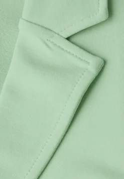 Basis blazer