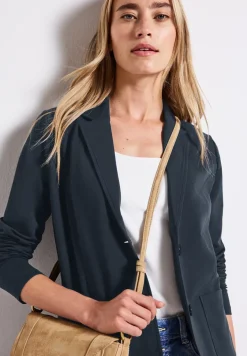 Basis blazer