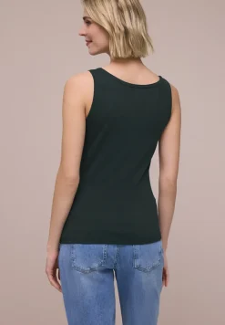 Basis top