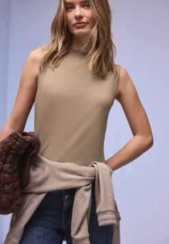 Basis top