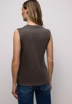 Basis top