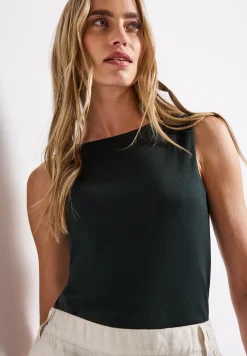 Basis top