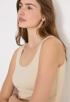 Basis top