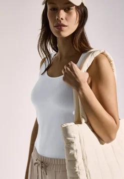 Basis top