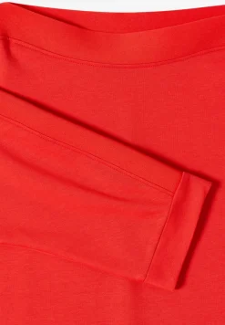 Batwing shirt met tape