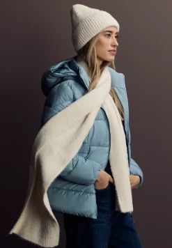 Beanie van verengaren