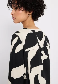 Bedrukte blouse met tape details