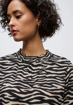 Bedrukte blouse met smokdetails