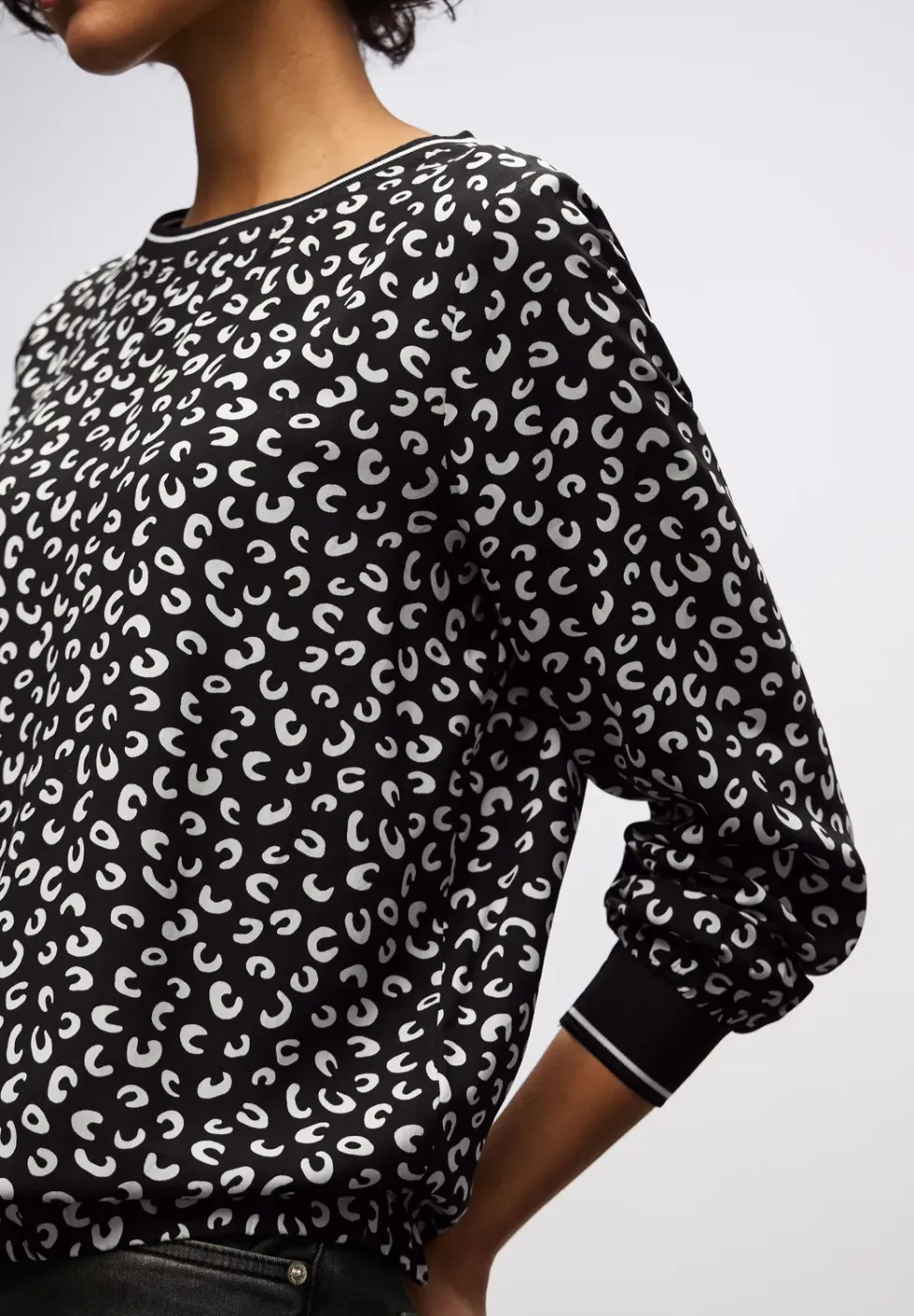 Bedrukte blouse met tape details