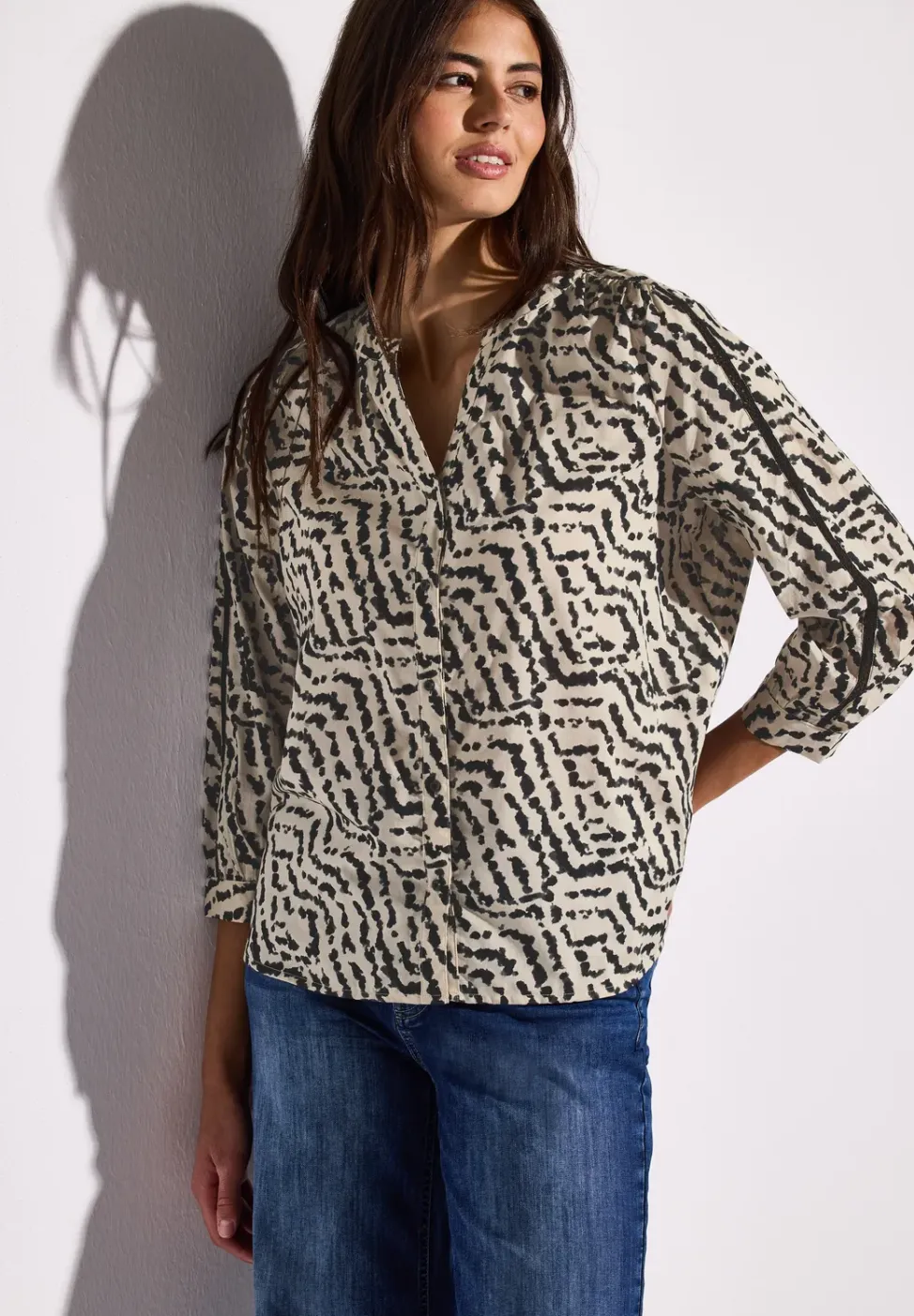 Bedrukte blouse met taping details