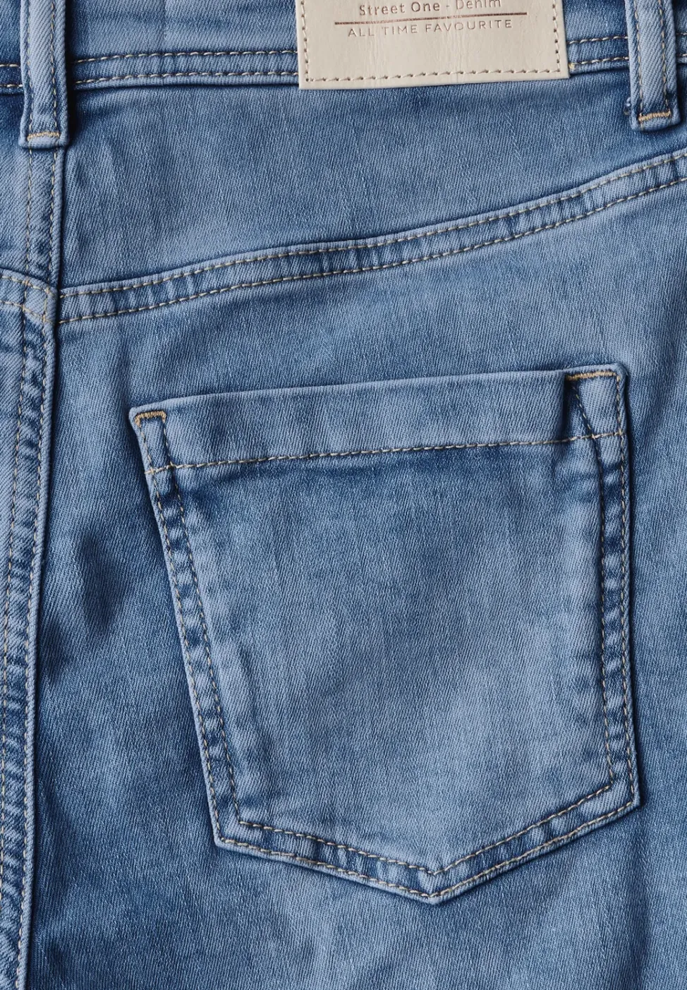 Bermuda jeans