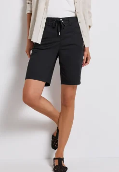 Bermuda met koorddetail