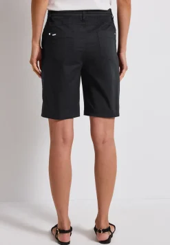 Bermuda met koorddetail