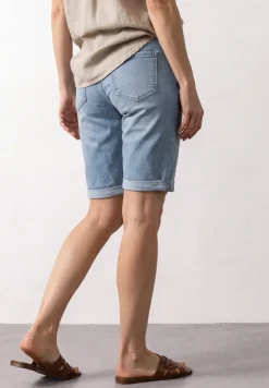 Bermuda met Slim Legs en omgeslagen detail