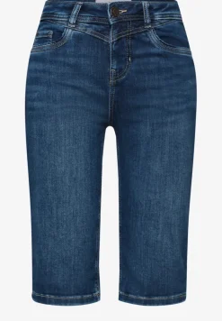 Bermuda met Slim Legs en omgeslagen detail