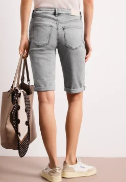Bermuda met Slim Legs en omgeslagen detail
