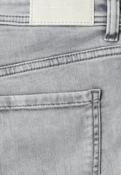 Bermuda met Slim Legs en omgeslagen detail