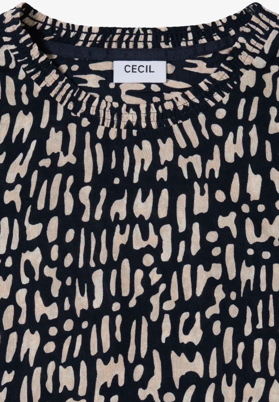 Blouse met gesmockte halslijn