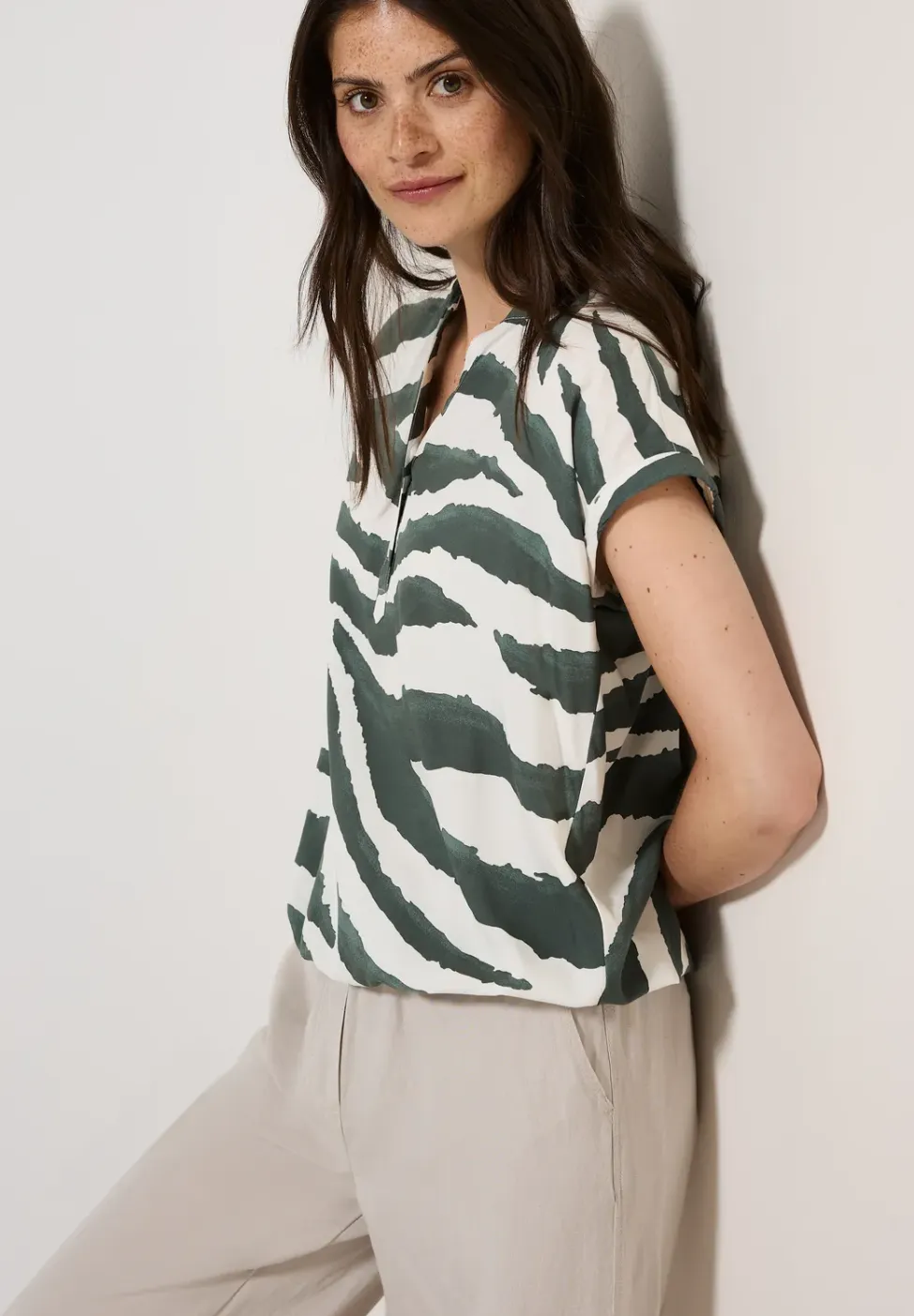 Blouse met gespleten hals en print