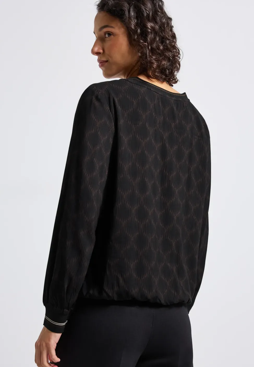 Blouse met gespleten hals en tape