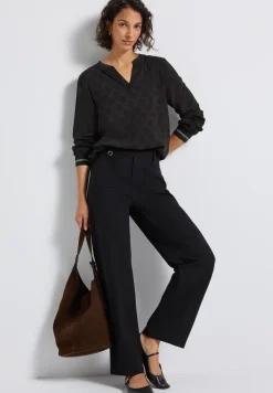 Blouse met gespleten hals en tape