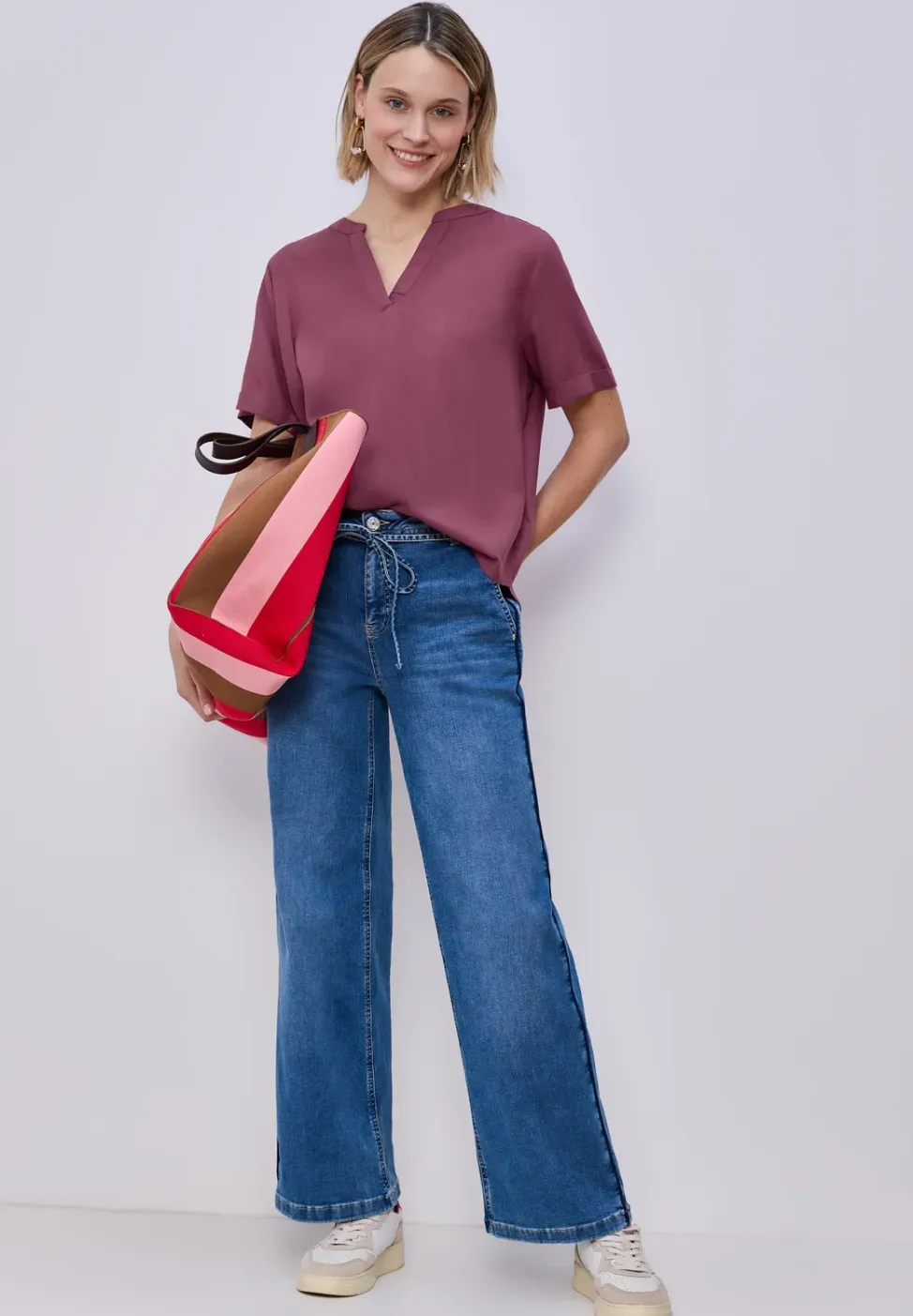 Blouse met gespleten hals en omslag