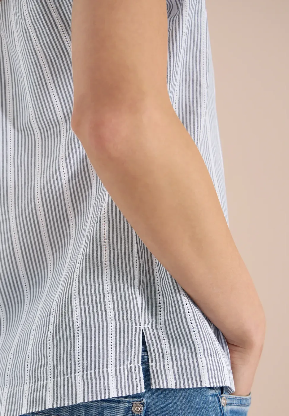 Blouse met hangende schouder en structuur