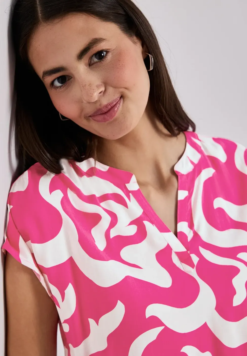 Blouse met hangende schouder en print