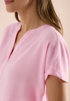 Blouse met korte mouwen en gespleten hals