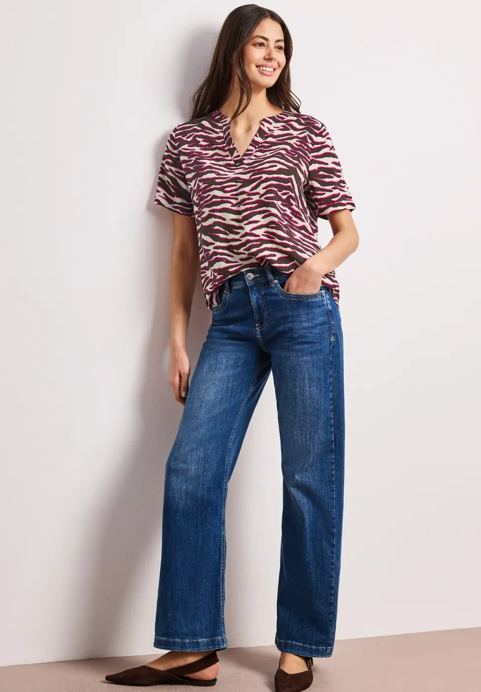 Blouse met korte mouwen, gespleten hals en print