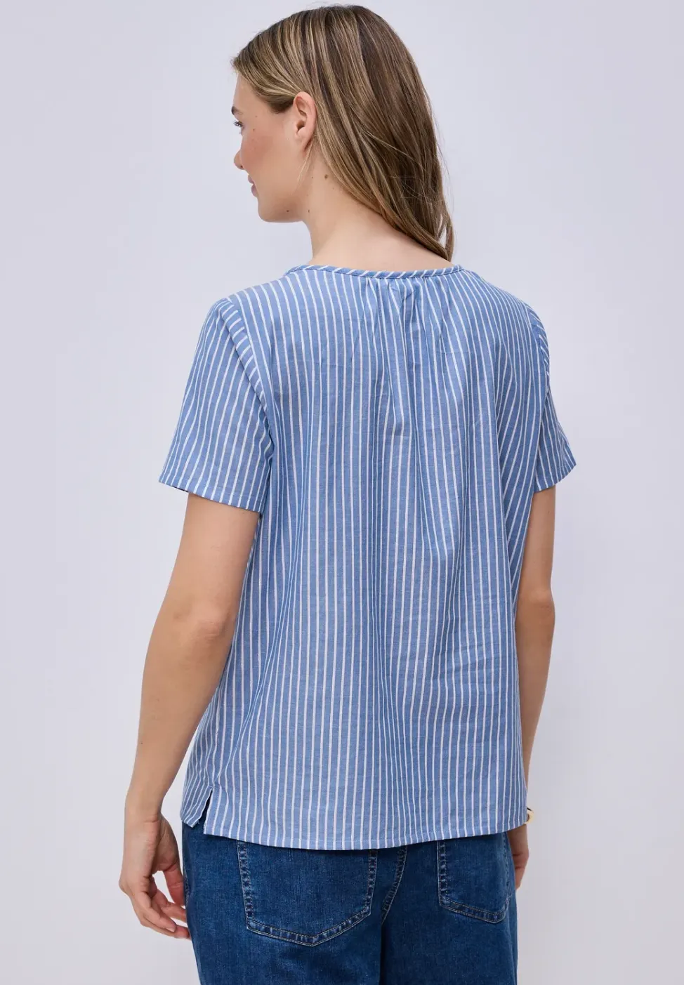 Blouse met korte mouwen, gespleten hals en strepen