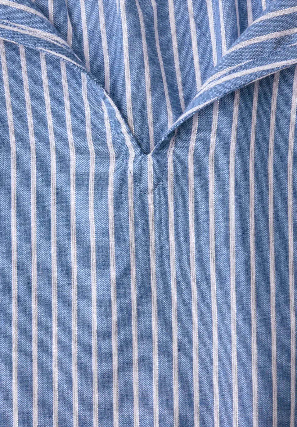 Blouse met korte mouwen, gespleten hals en strepen