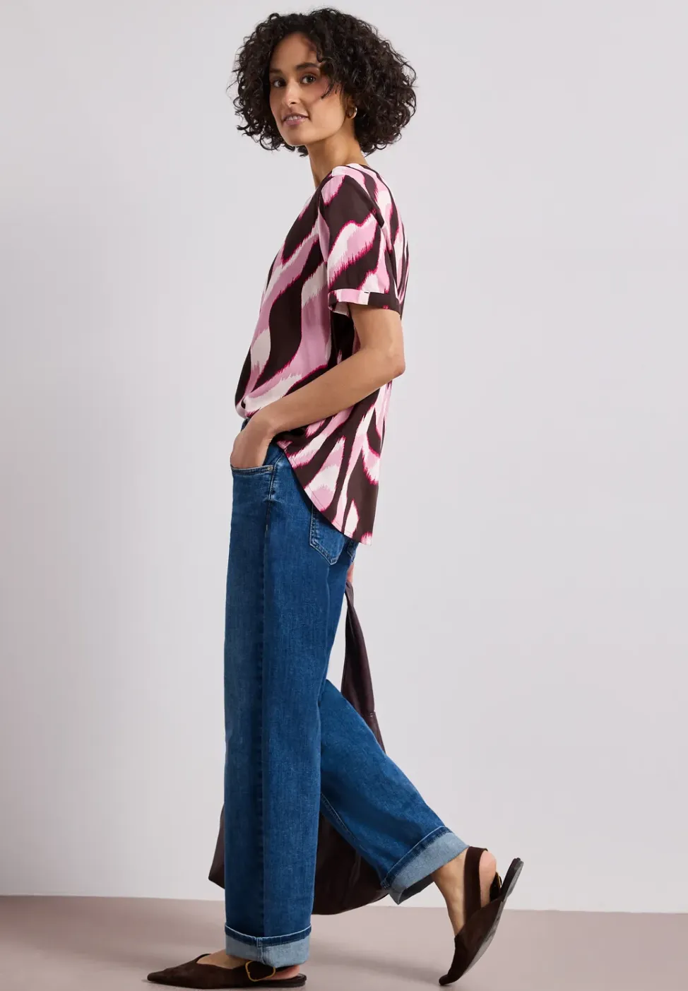 Blouse met korte mouwen, gespleten hals en print