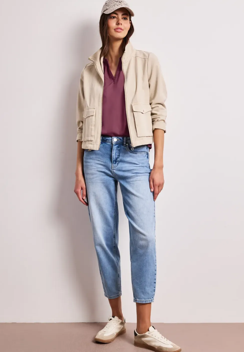 Blouse met losse schouders en gespleten hals