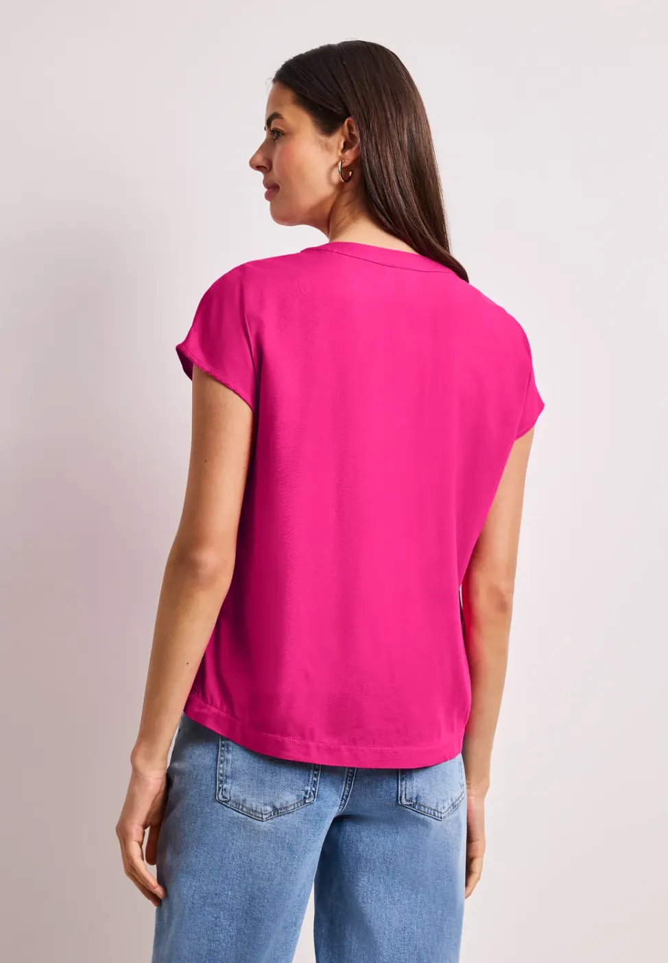 Blouse met losse schouders en gespleten hals