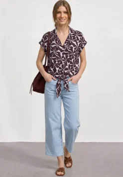 Blouse met overhangende schouders en bowlingkraag