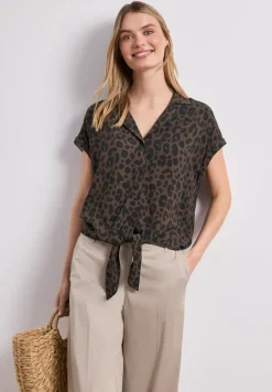 Blouse met overhangende schouders en bowlingkraag