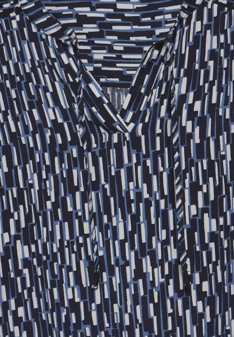 Blouse met smokdetail