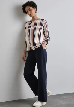 Blouse met tape details