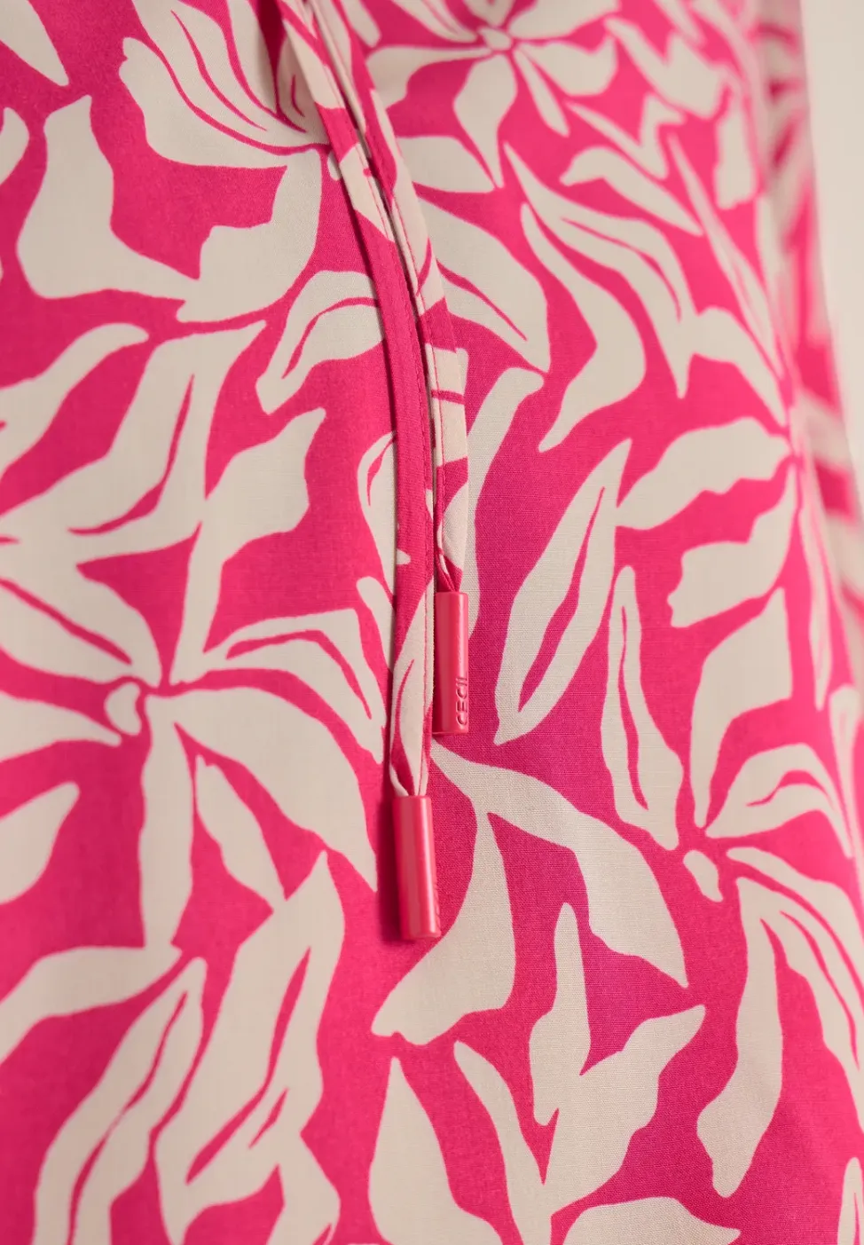 Blouse met touwtjes